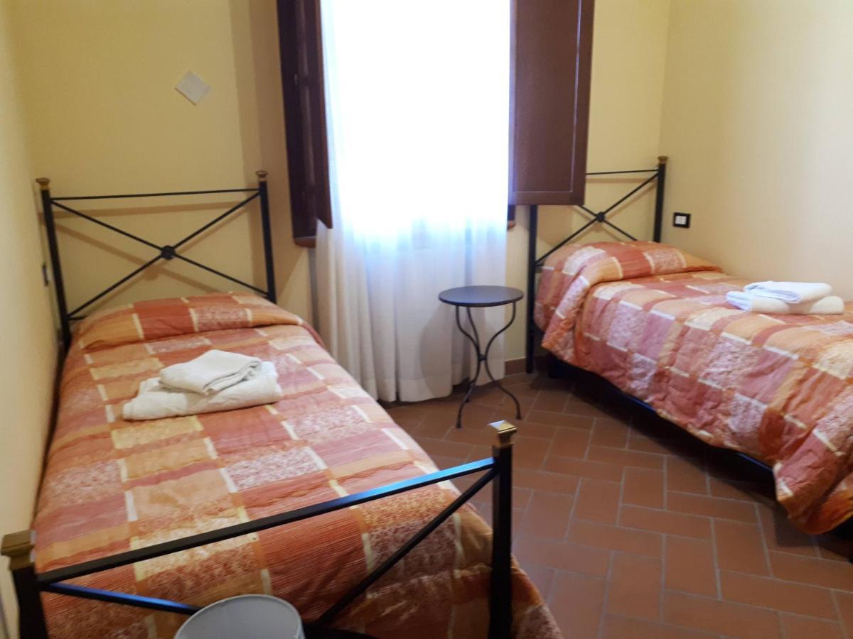 팔라야 Agriturismo Montemari 빌라 외부 사진
